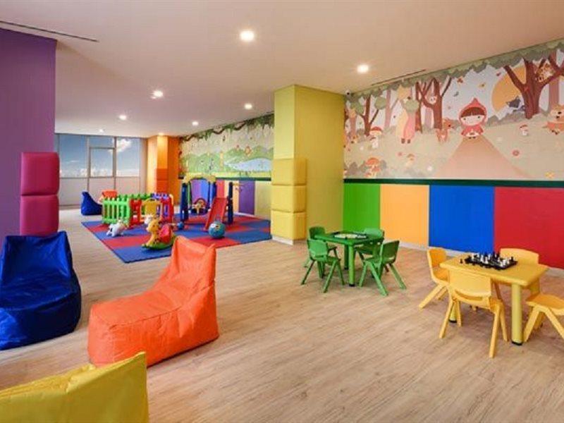 Oakwood Apartments Pik Yakarta Exterior foto